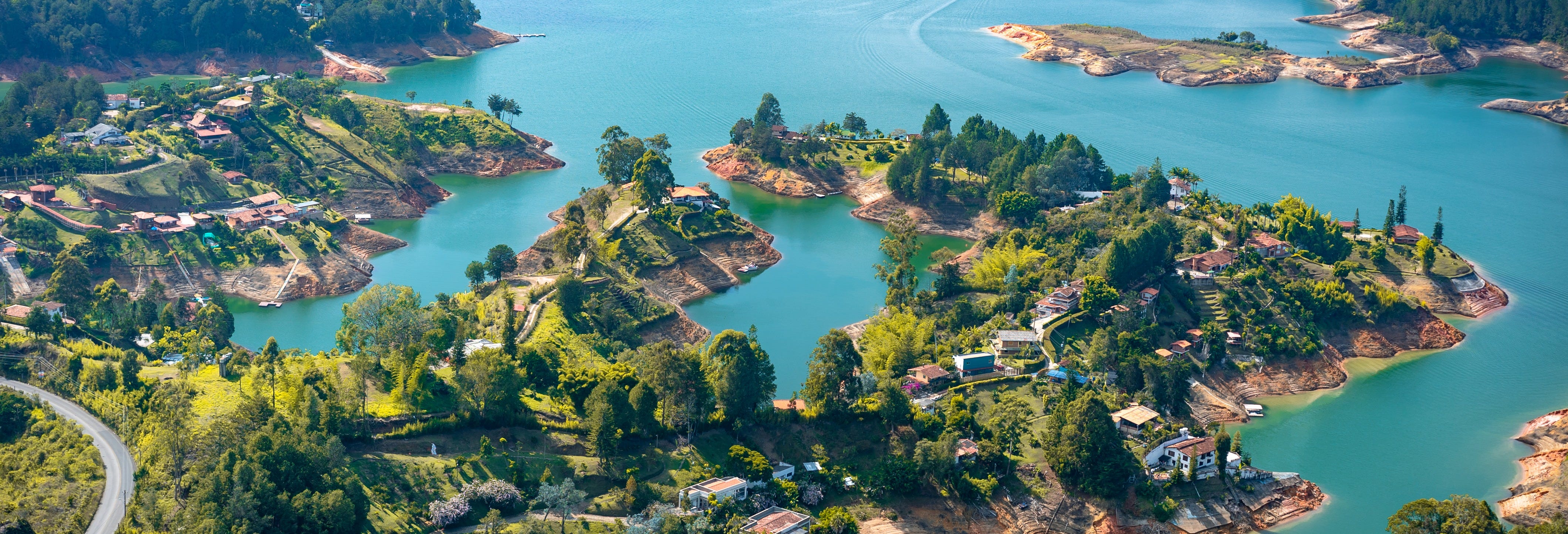 Paragliding in Guatapé