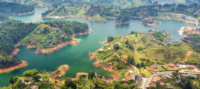 Excursión a Guatapé + Paseo en bote rumbero