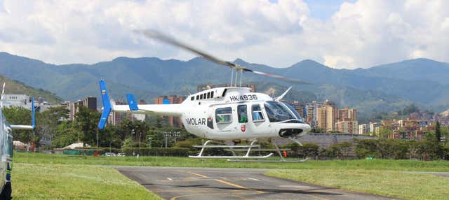 Giro in elicottero su Medellín