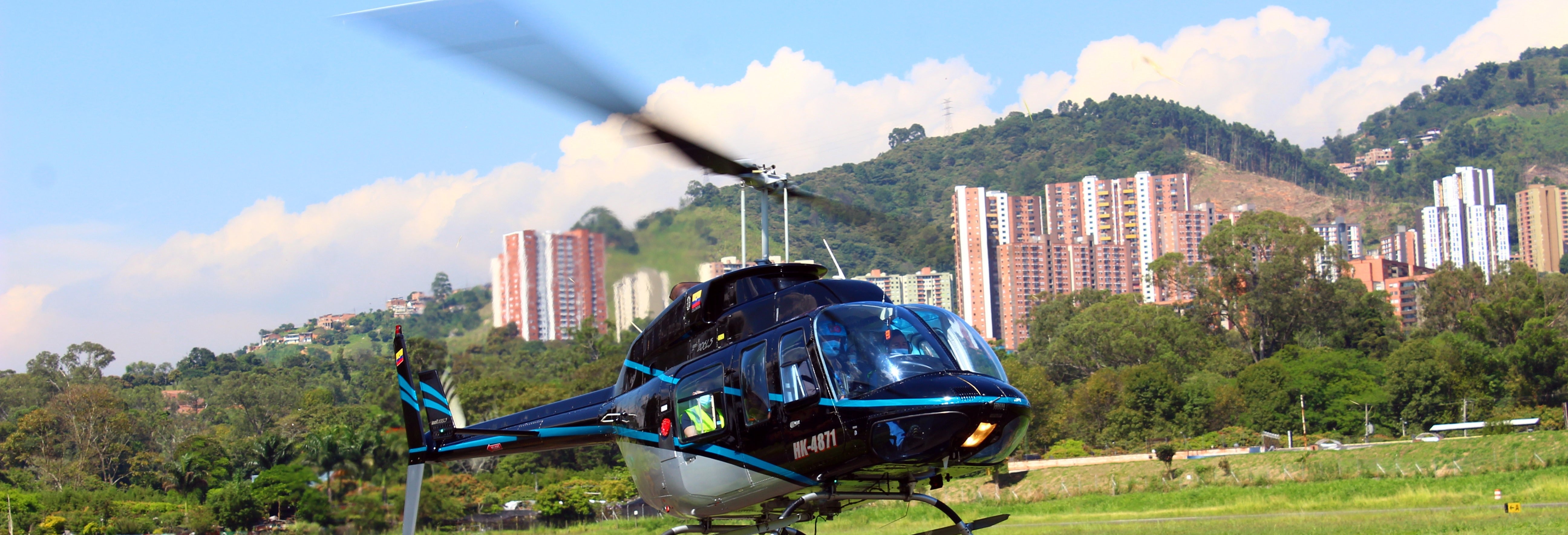 Passeio de helicóptero por Medellín