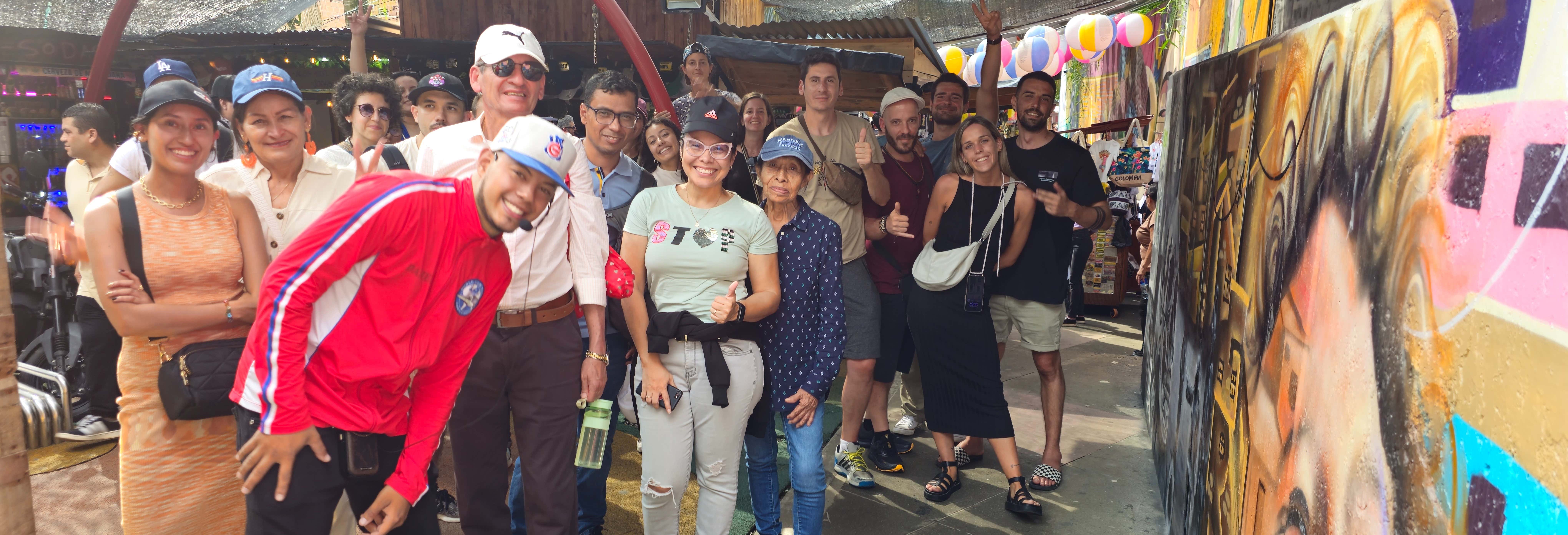 Comuna 13 Graffiti Tour + Medellín Metrocable