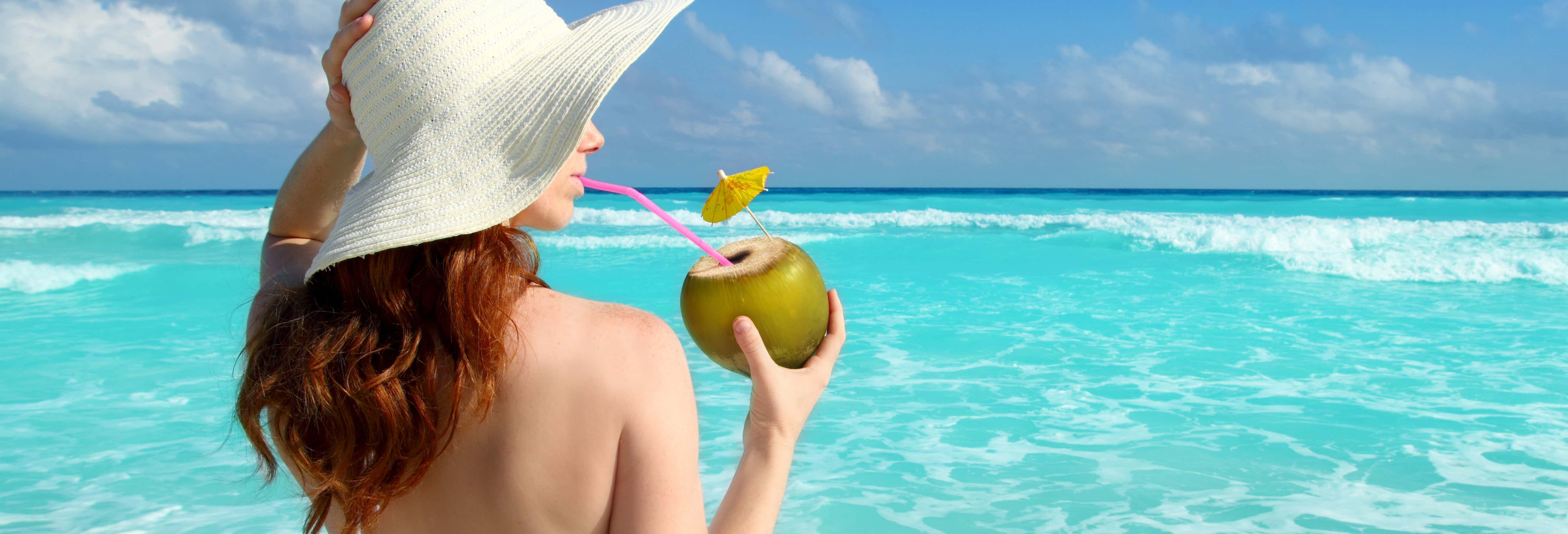 Festa al bar galleggiante Ibiza