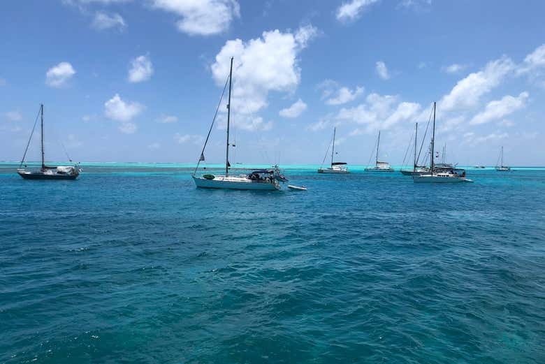 Join us on this day trip to San Andrés Cays! - Join us on this day trip to San Andrés Cays!