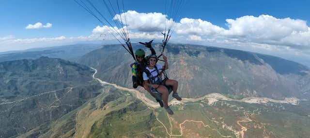Volo in parapendio al Canyon del Chicamocha