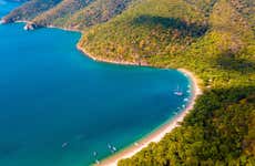 Excursão às praias Cinto e Cristal