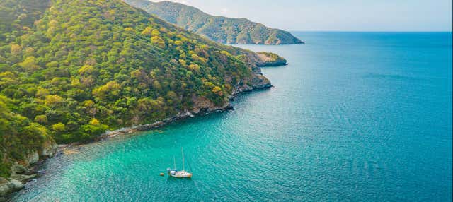 Festa in barca nella baia di Santa Marta