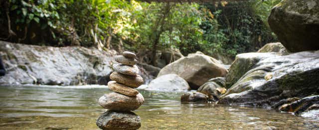 Descente en rappel dans les cascades de la rivière Minca