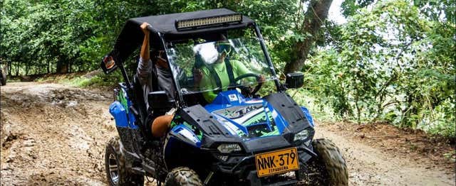 Tour en buggy por Bonda