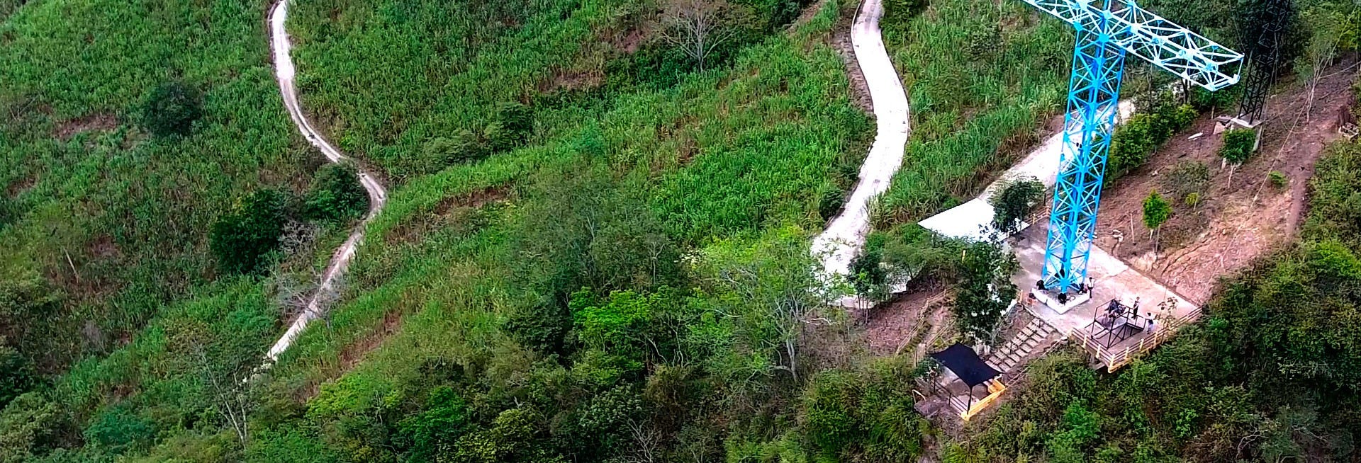 Bungee Jumping in Tobia