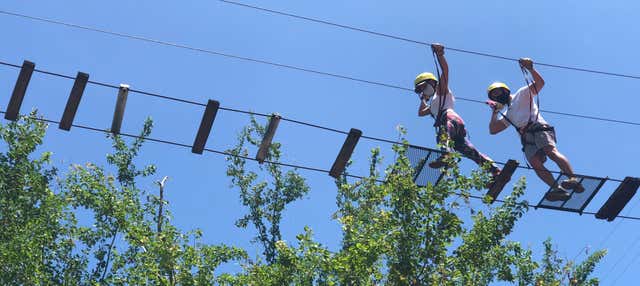 Zip line, ponte sospeso e discesa in corda doppia a Útica