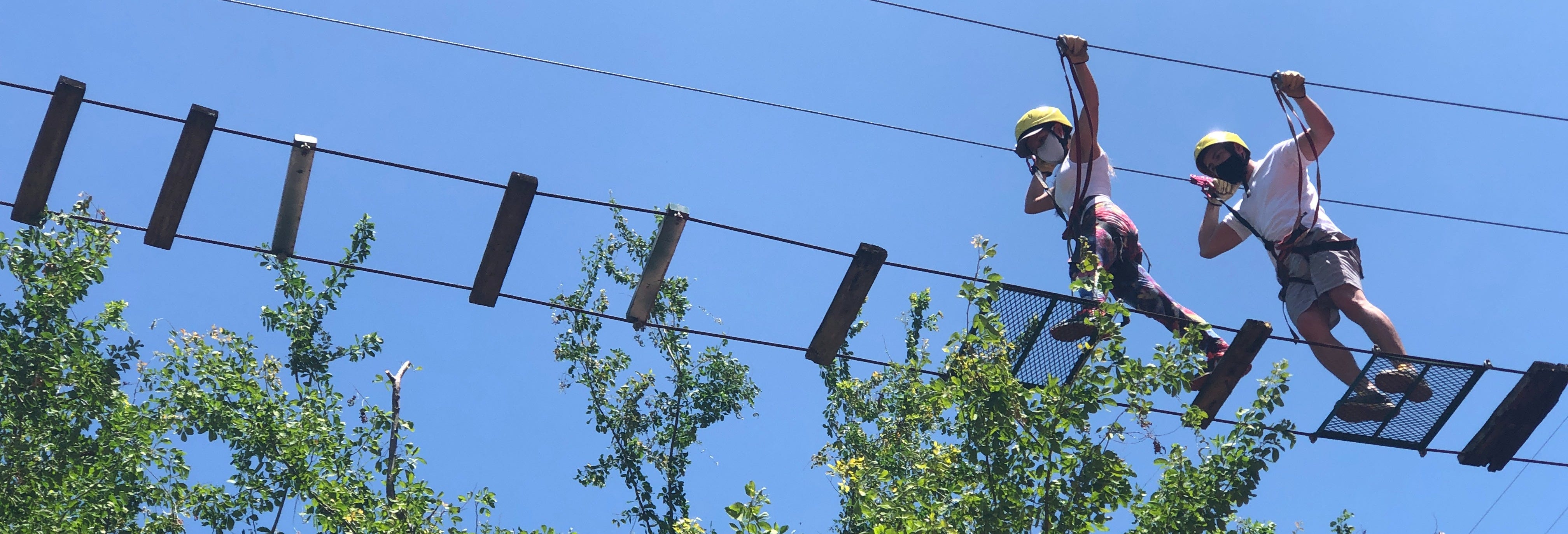 Zip-line, Suspension Bridge + Abseiling in Útica