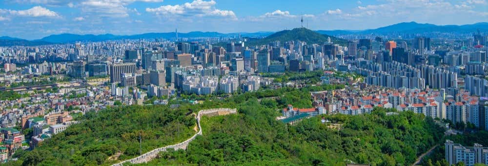 Trekking alla muraglia di Seul e al monte Inwangsan