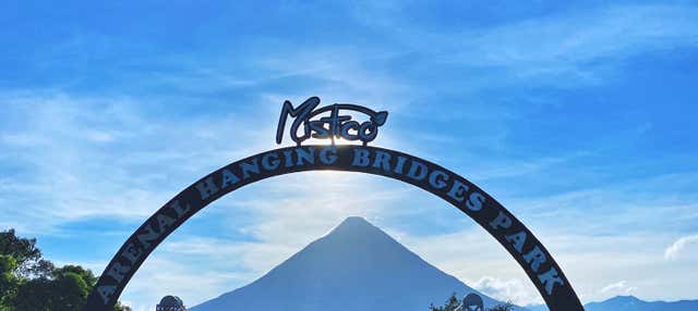 Excursión al Místico Arenal Hanging Bridges Park