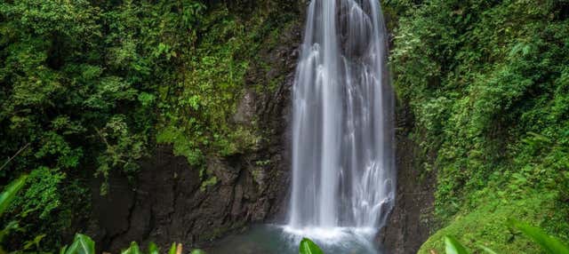 Trekking a El Tigre Waterfalls