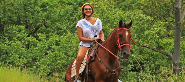 Passeggiata a cavallo nel Diamante Eco Park