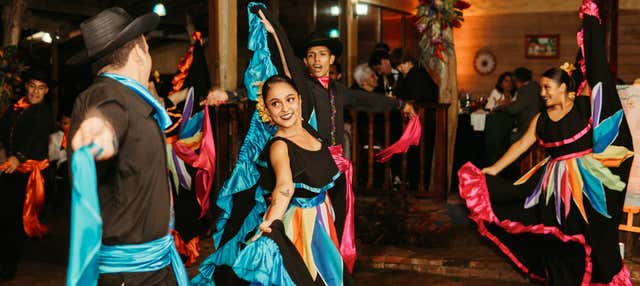 Cena con spettacolo folcloristico al Mirador Tiquicia