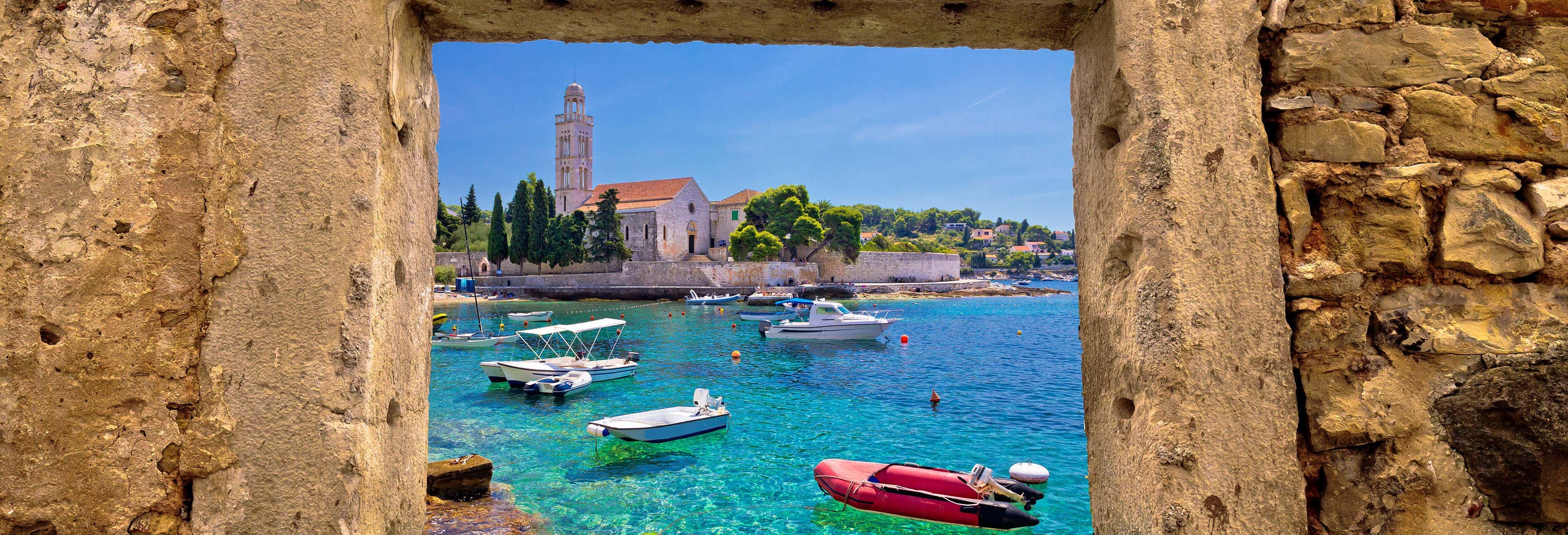 Escursione alla Grotta Blu, Lèsina, Lissa e Busi in barca