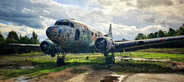 Tour della base aerea sotterranea di Zeljava