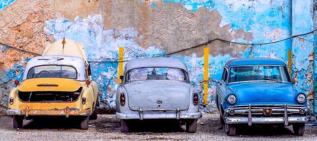Visita a uma oficina de carros clássicos