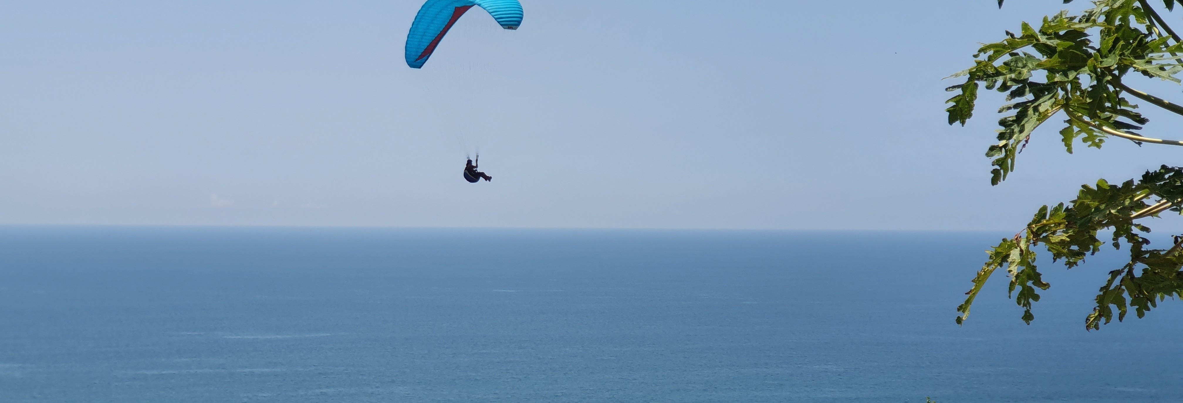 Paragliding in Montañita