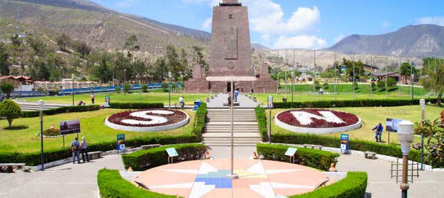 Visita di Mitad del Mundo e del museo Intiñan + Funivia