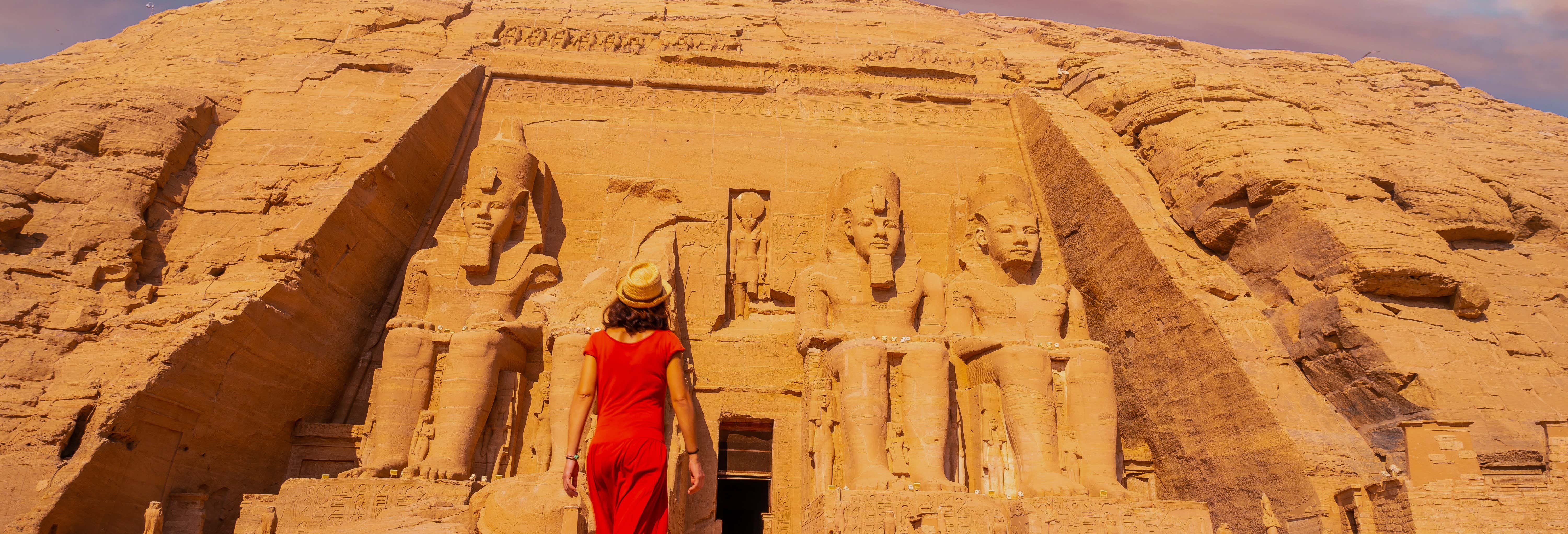 Escursione di 2 giorni ad Abu Simbel + Spettacolo di luci e suoni