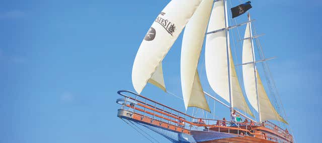 Crociera in nave pirata a Orange Bay