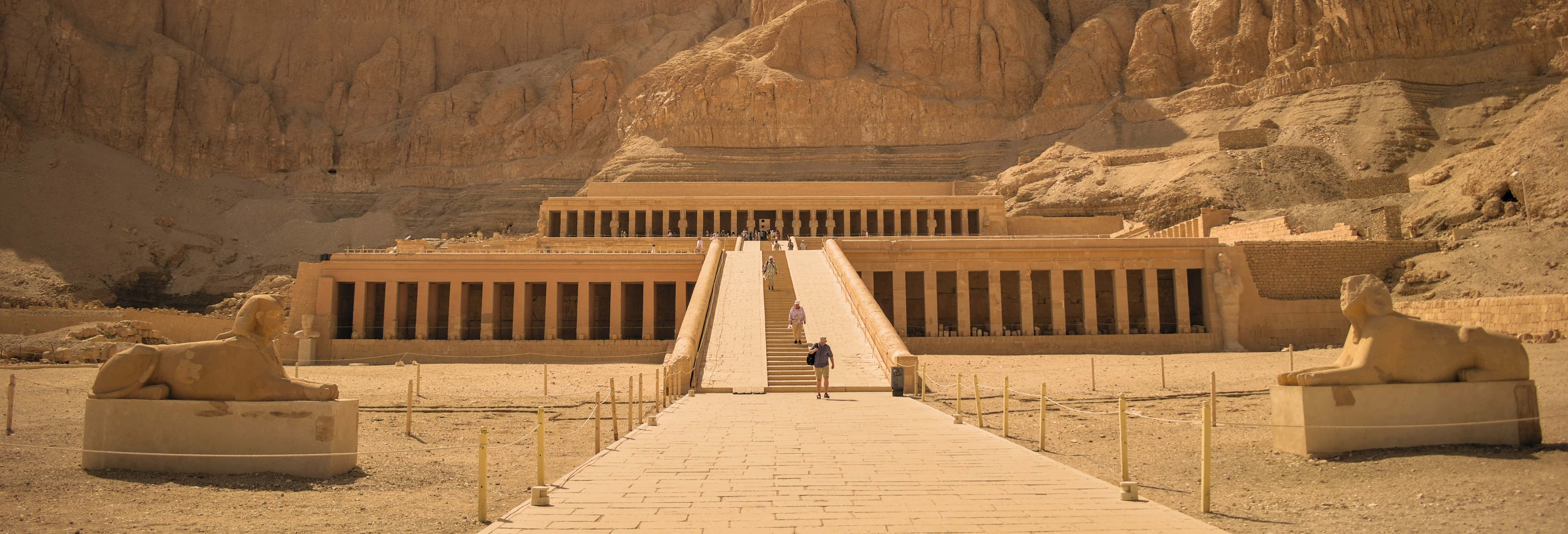 Valle dei Re e delle Regine, Colossi e Hatshepsut