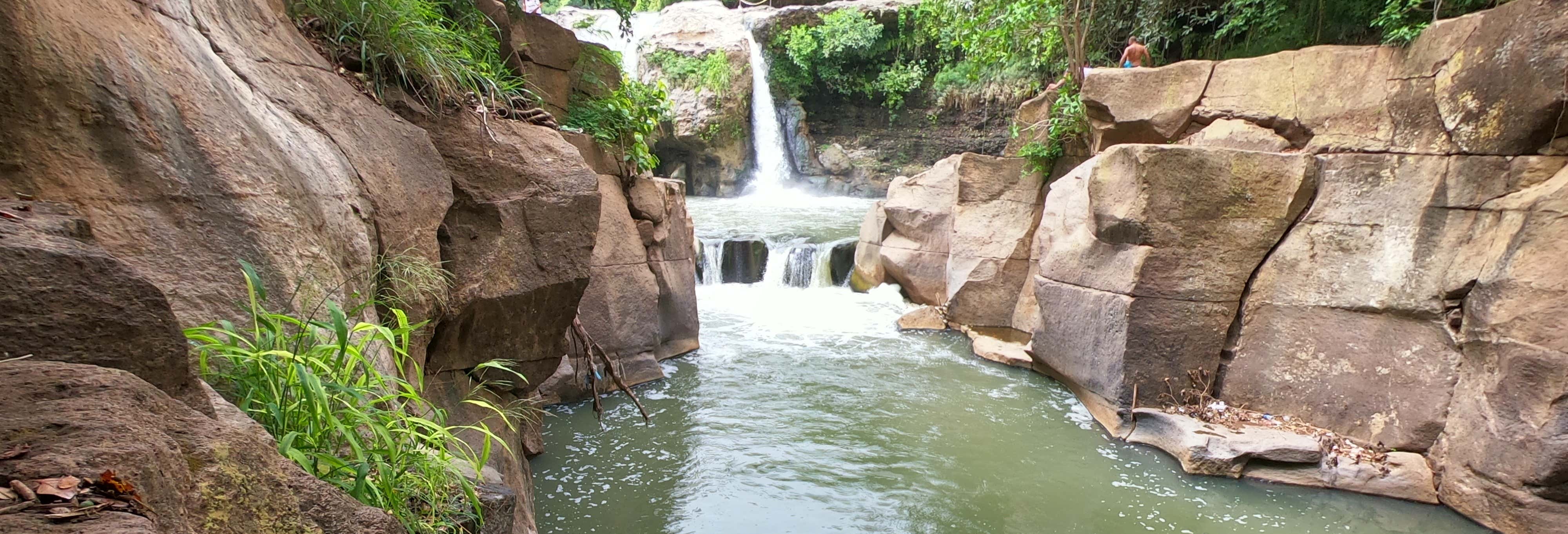 Ruta de las Flores del Salvador + Cascata di Malacatiupán