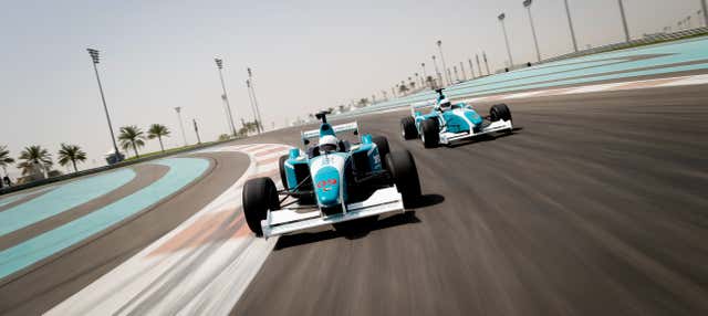 Giro in Formula 3000 nel Circuito Yas Marina