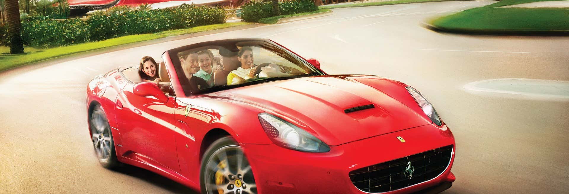 Biglietti per il Ferrari World + Guida di una Ferrari a Yas Island