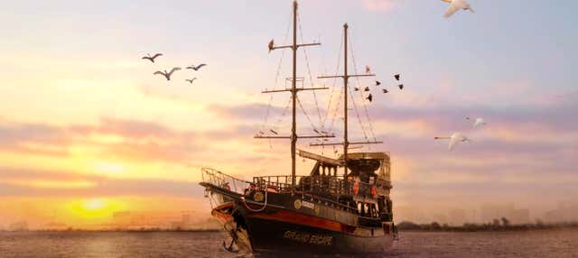 Giro in nave pirata sul Canale di Dubai