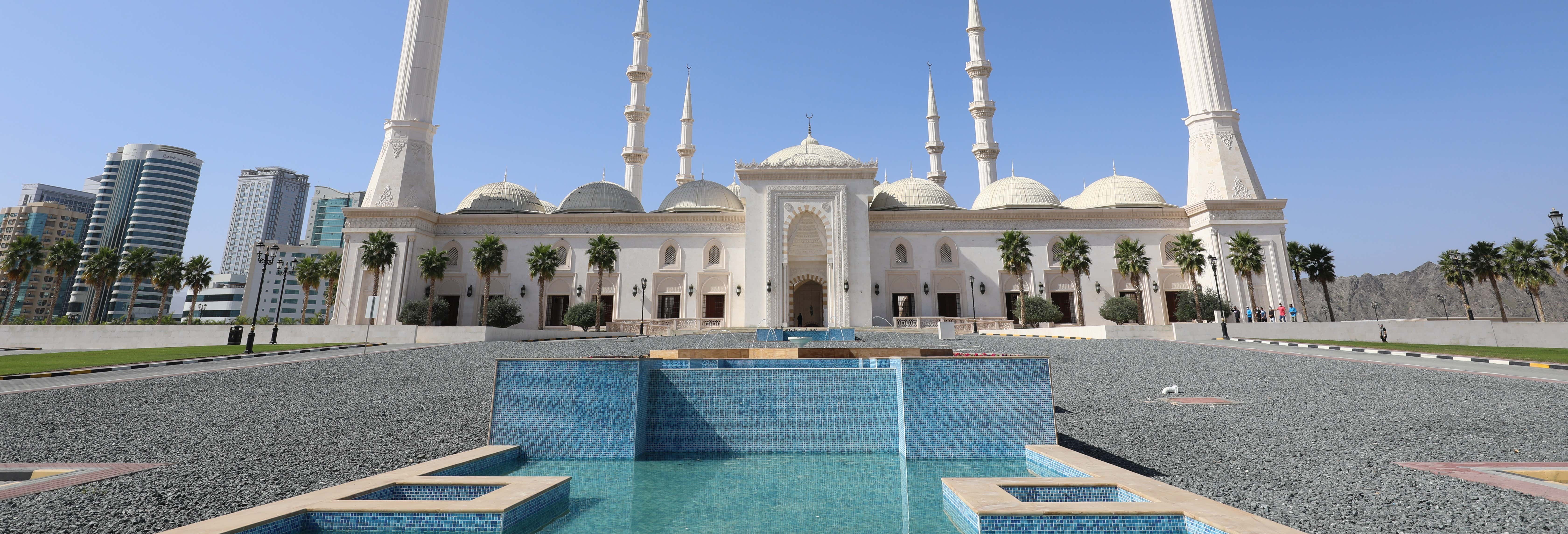 Escursione privata alla moschea Sheikh Zayed, Fujairah e Khor Fakkan