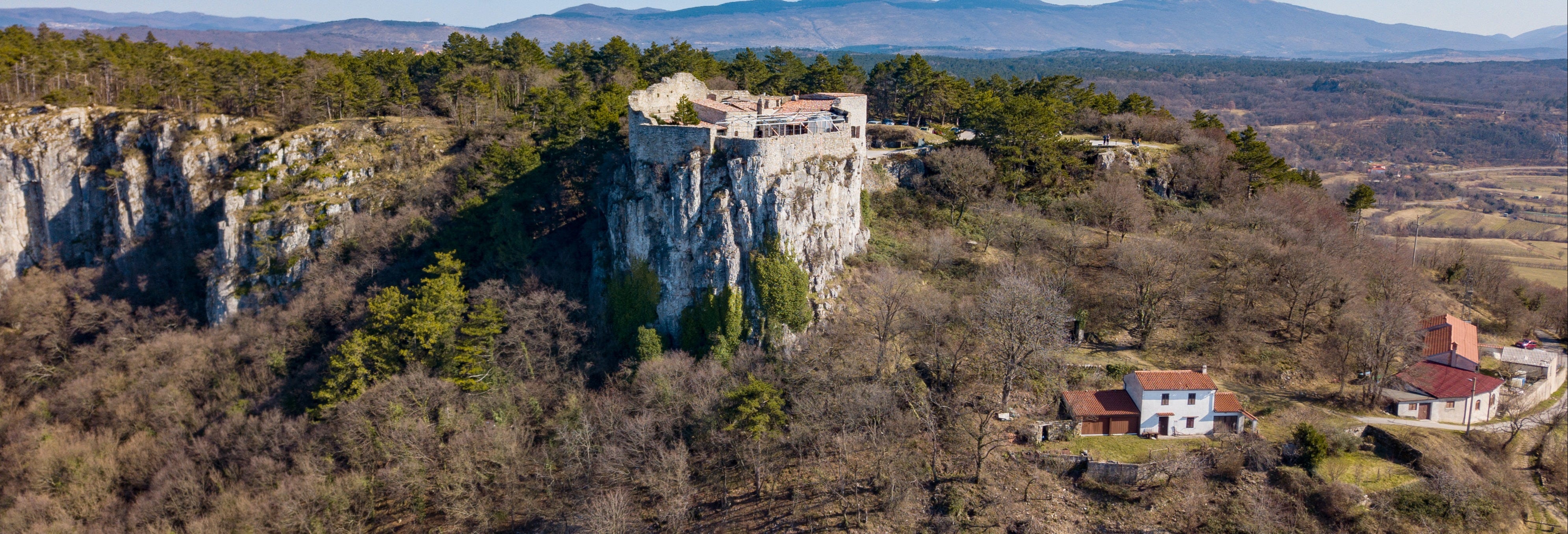 Socerb, Hrastovlje & Marezige Tour