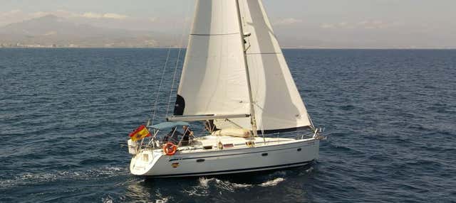 Giro in barca a vela ad Alicante