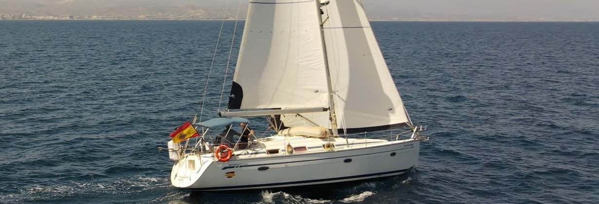 Giro in barca a vela ad Alicante
