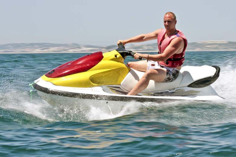 Tour de jet ski por Benidorm Reserve online em