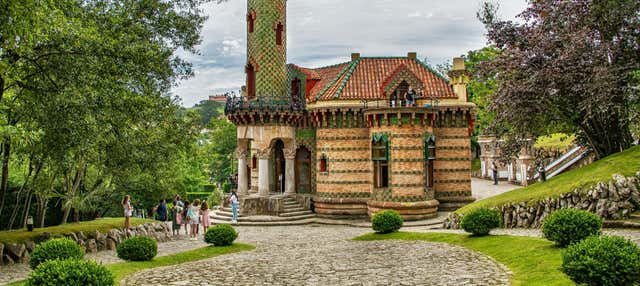 Excursión al Capricho de Gaudí, Santillana del Mar y Santander
