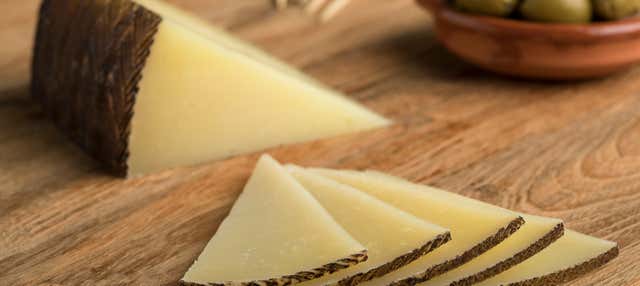 Visita a un caseificio con degustazione e laboratorio