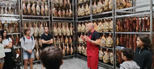 Visita a un prosciuttificio con degustazione