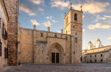 Entrada a la Concatedral de Cáceres