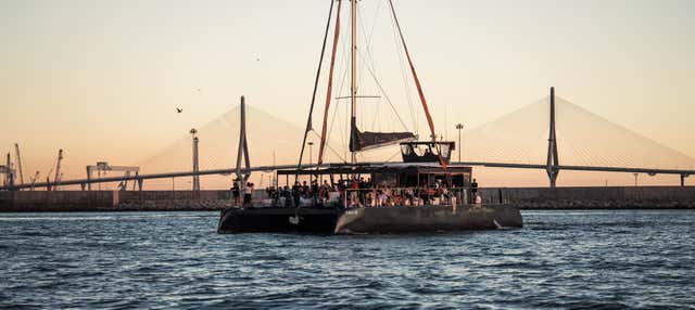 Giro in catamarano nella baia di Cadice al tramonto