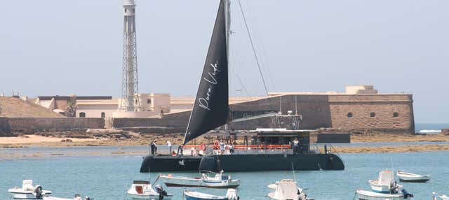 Tour por el puerto y la lonja de Cádiz + Paseo en catamarán