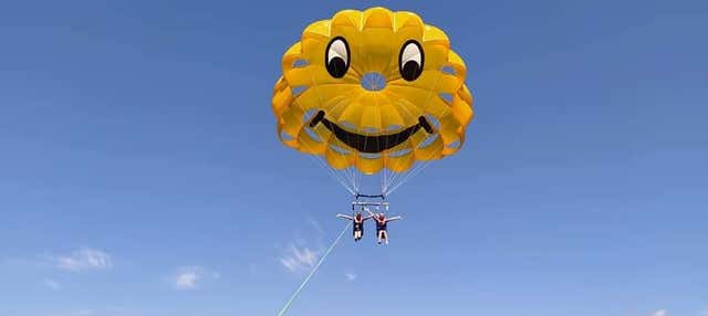 Parasailing a Cala Bona