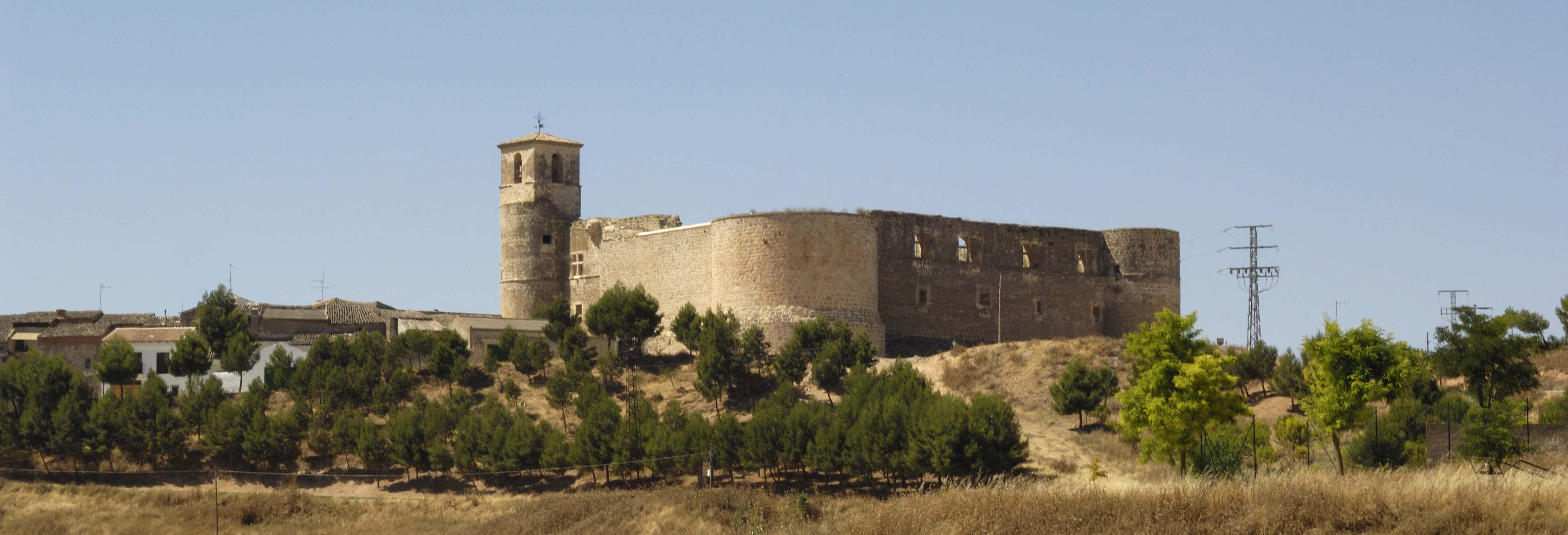 Castillo de Garcimuñoz Castle Ticket