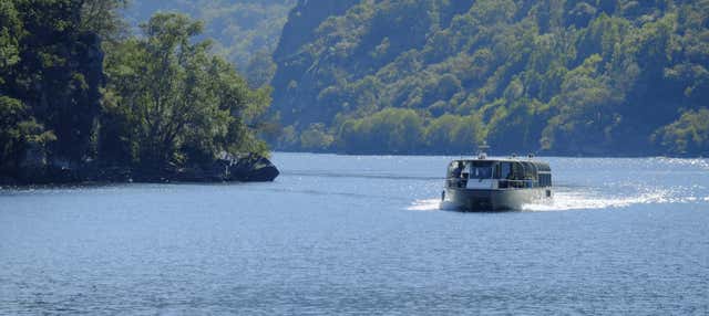 Giro in barca ai canyon del Sil