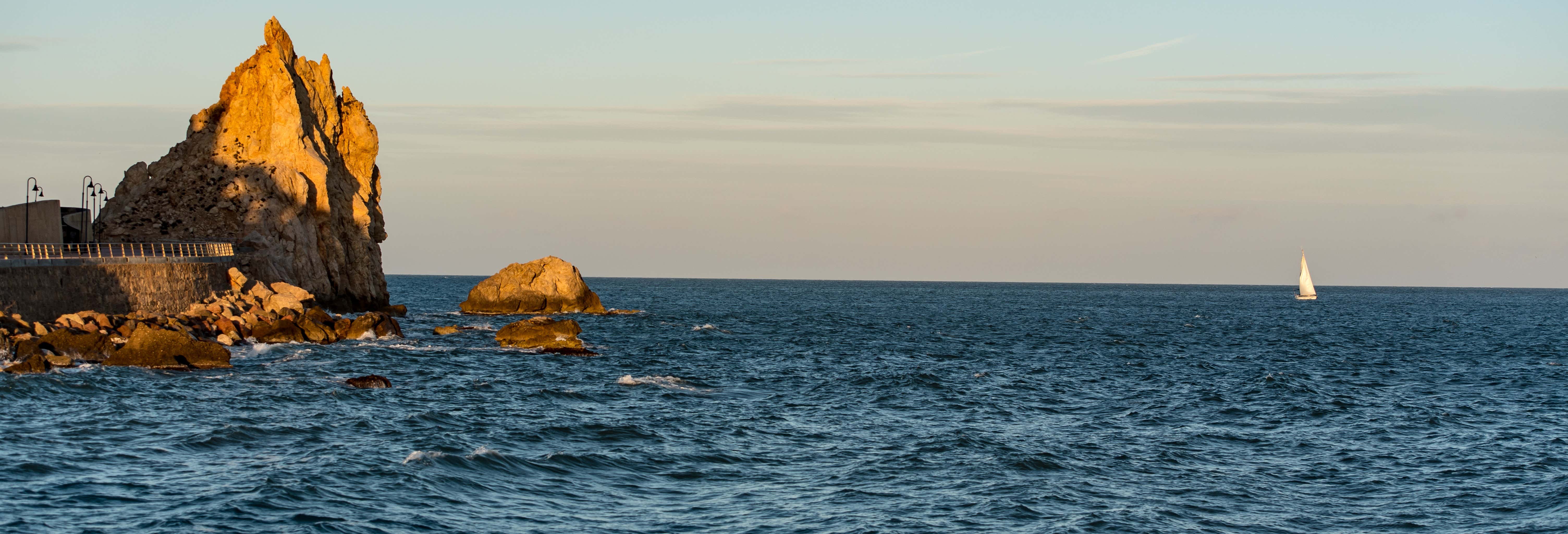 Giro in barca alle isole Medas e al Montgrí + Degustazione di ostriche