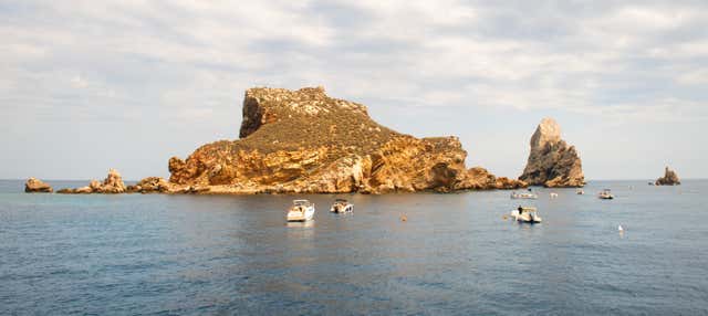 Giro in barca alle isole Medas e al Montgrí al tramonto