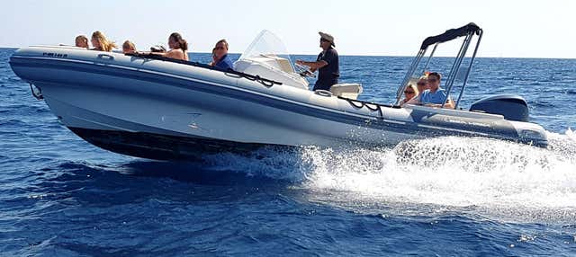 Escursione in motoscafo alle calette di Tosqueta e Pudent + Snorkeling nella grotta di Ses Bruixes