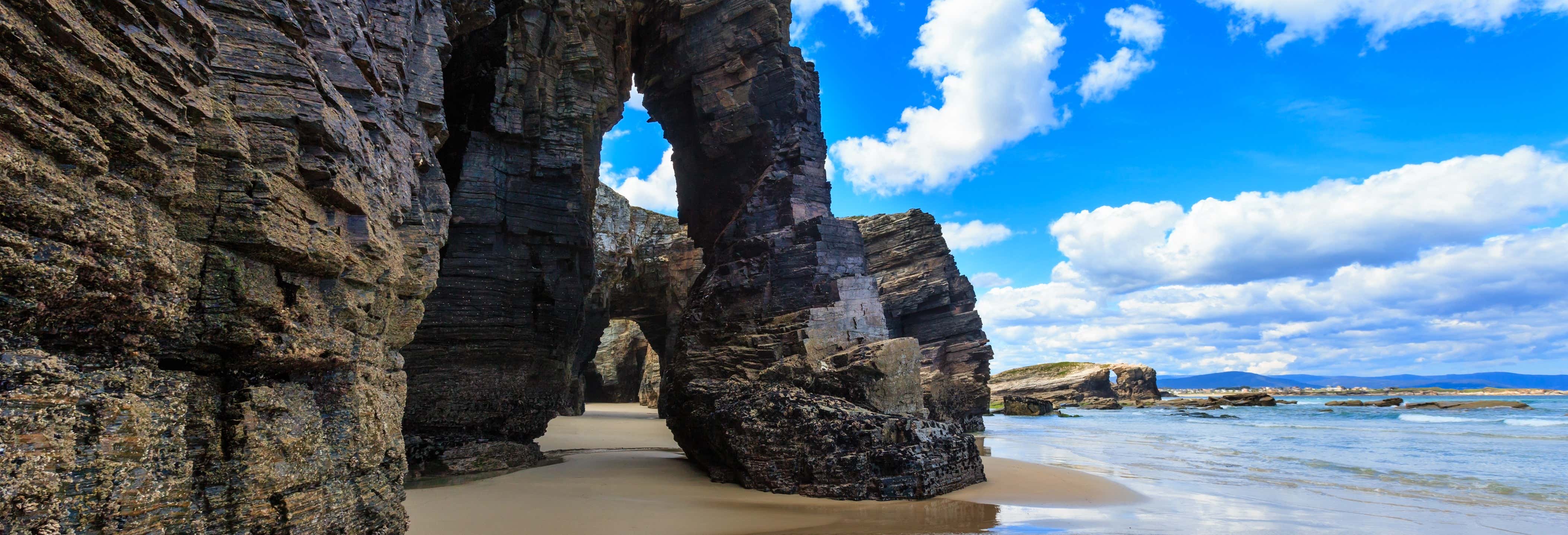 Giro in barca nella spiaggia di Las Catedrales e Rinlo